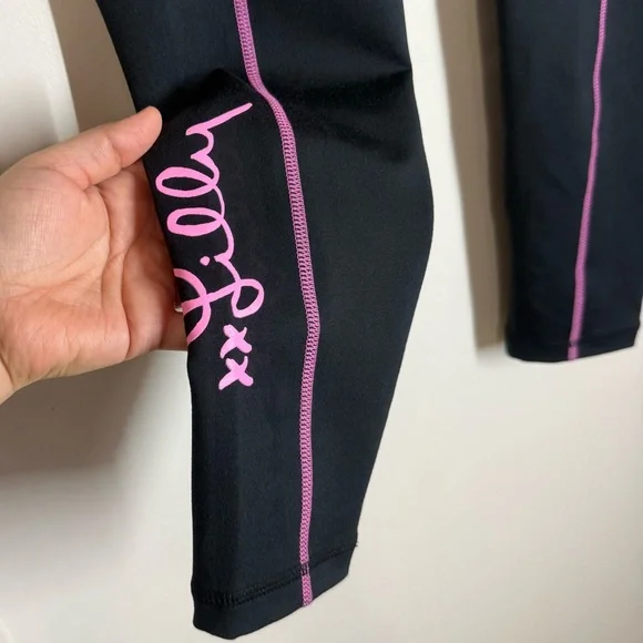 Lilly Pulitzer Women's UPF 50+ Weekender Leggings - Picture 4 of 8